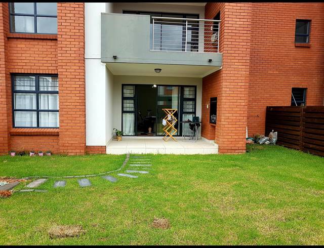 3 BEDROOM DUPLEX RENTED IN GLEN MARAIS